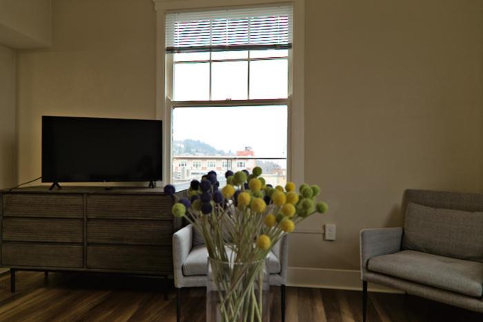 Historic City Scape Suite,1537178101:JPEG