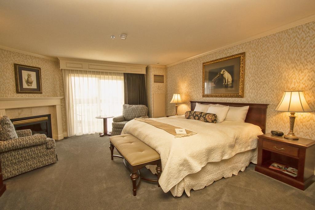 Deluxe King Room,683625864:JPEG